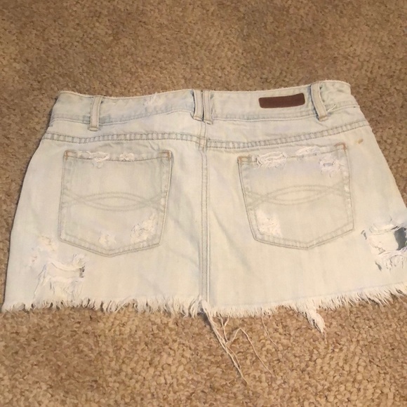 Abercrombie & Fitch Dresses & Skirts - Abercrombie & Fitch denim skirt, size 10